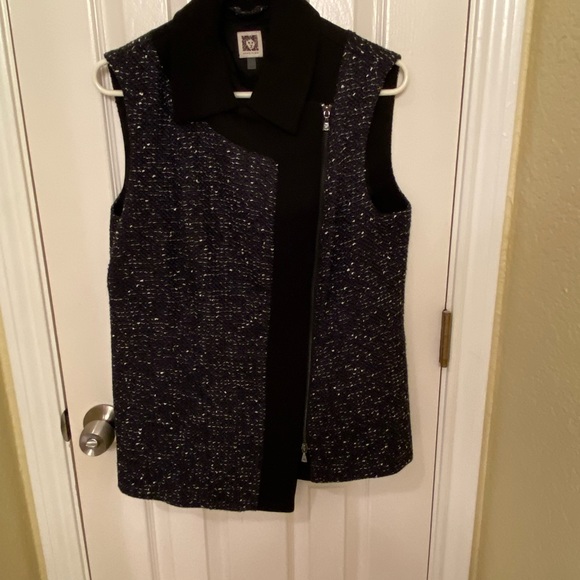 Worn twice. Anne Klein navy blue, white and black vest, zip up front. Size 12. - Picture 1 of 3